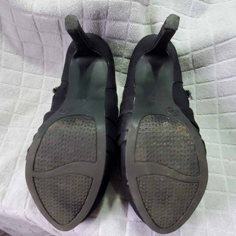 Heels Booties - Picture 5 of 8